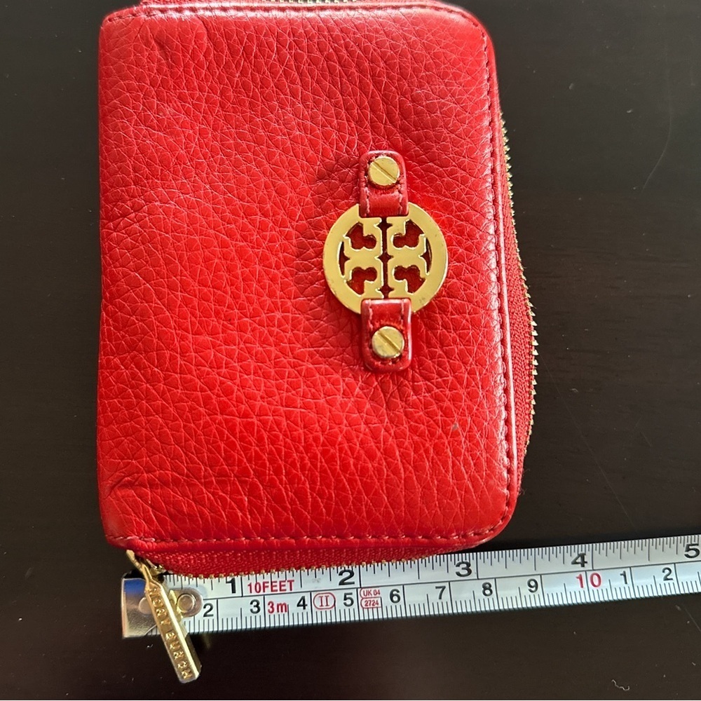 Tory Burch red zip around card coin paper holder with gold hardware key ring - Picture 5 of 11